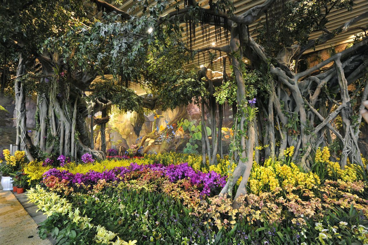 Howard Johnson Flower City Hotel Kunming Kültér fotó