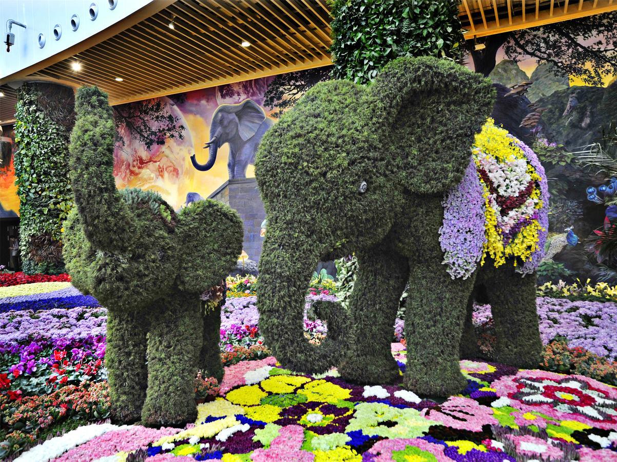 Howard Johnson Flower City Hotel Kunming Kültér fotó