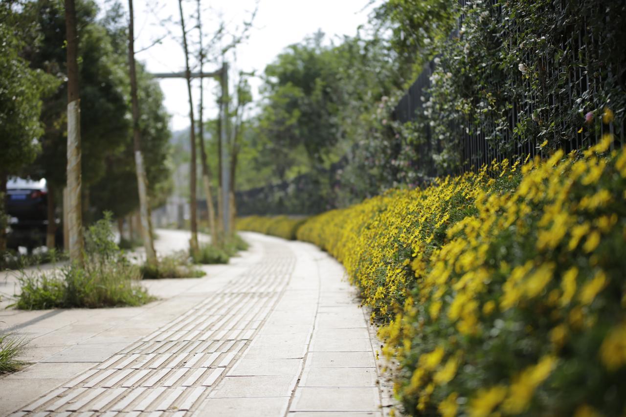 Howard Johnson Flower City Hotel Kunming Kültér fotó