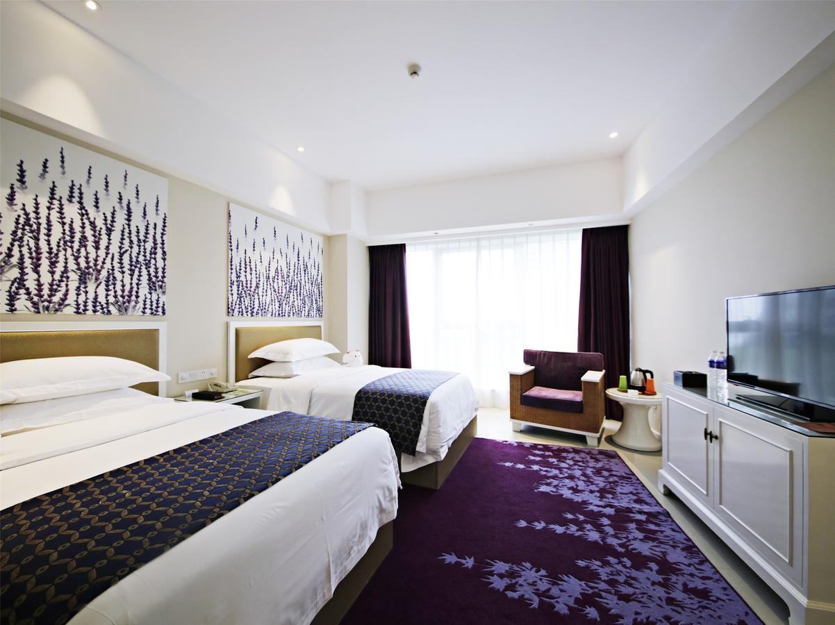 Howard Johnson Flower City Hotel Kunming Kültér fotó