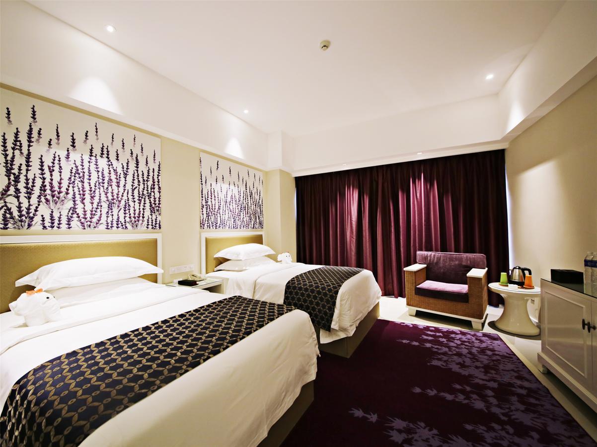 Howard Johnson Flower City Hotel Kunming Kültér fotó