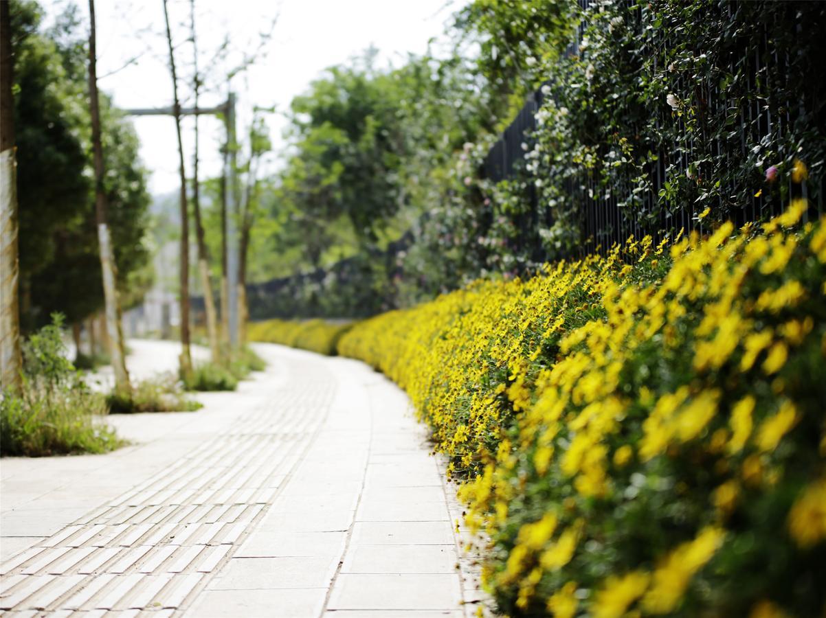 Howard Johnson Flower City Hotel Kunming Kültér fotó